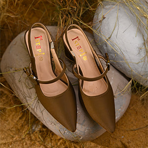 COURT SHOES
