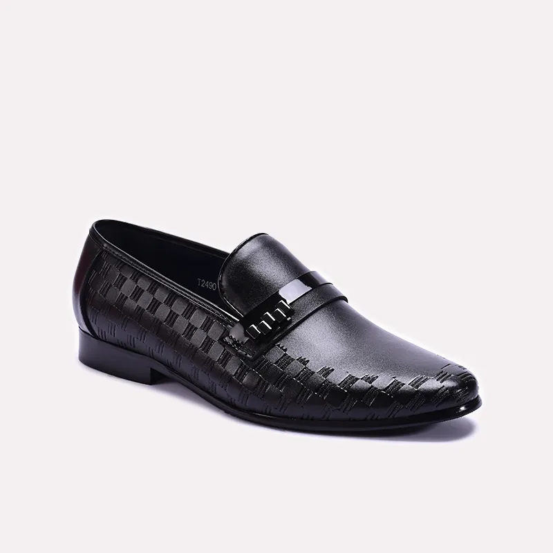Pakistani Shoes That Travel: Footwear Made for Long Walks, Markets, an ...