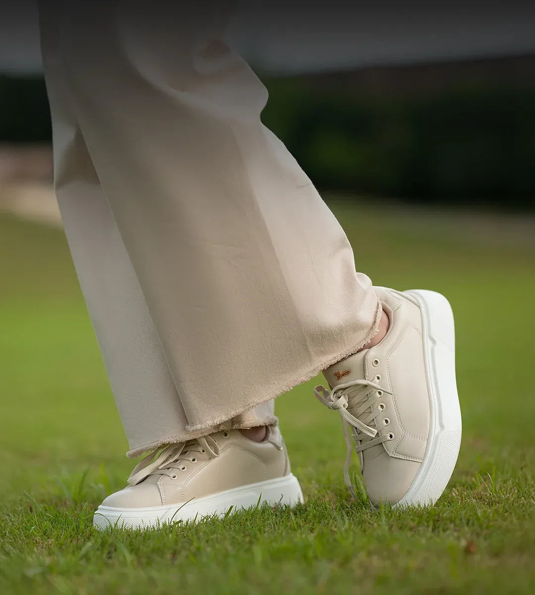 Sneaker Shoes for Women in Pakistan