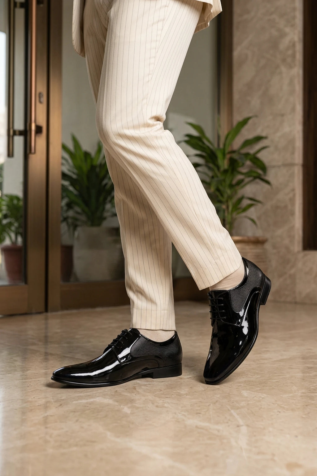 Black Lustrous Derby Dress Shoes 0111279