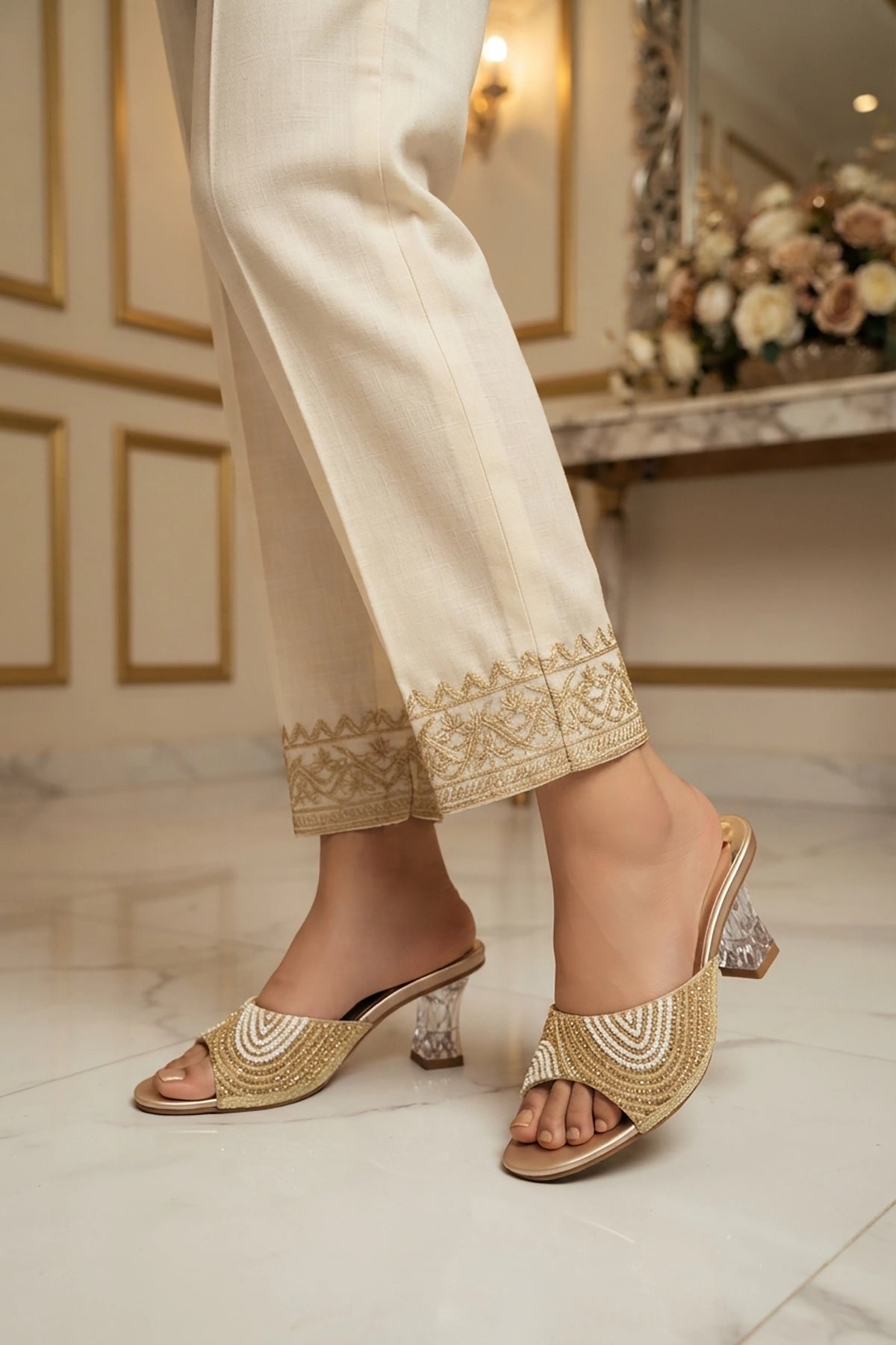 Fancy Slipper Golden 0413726