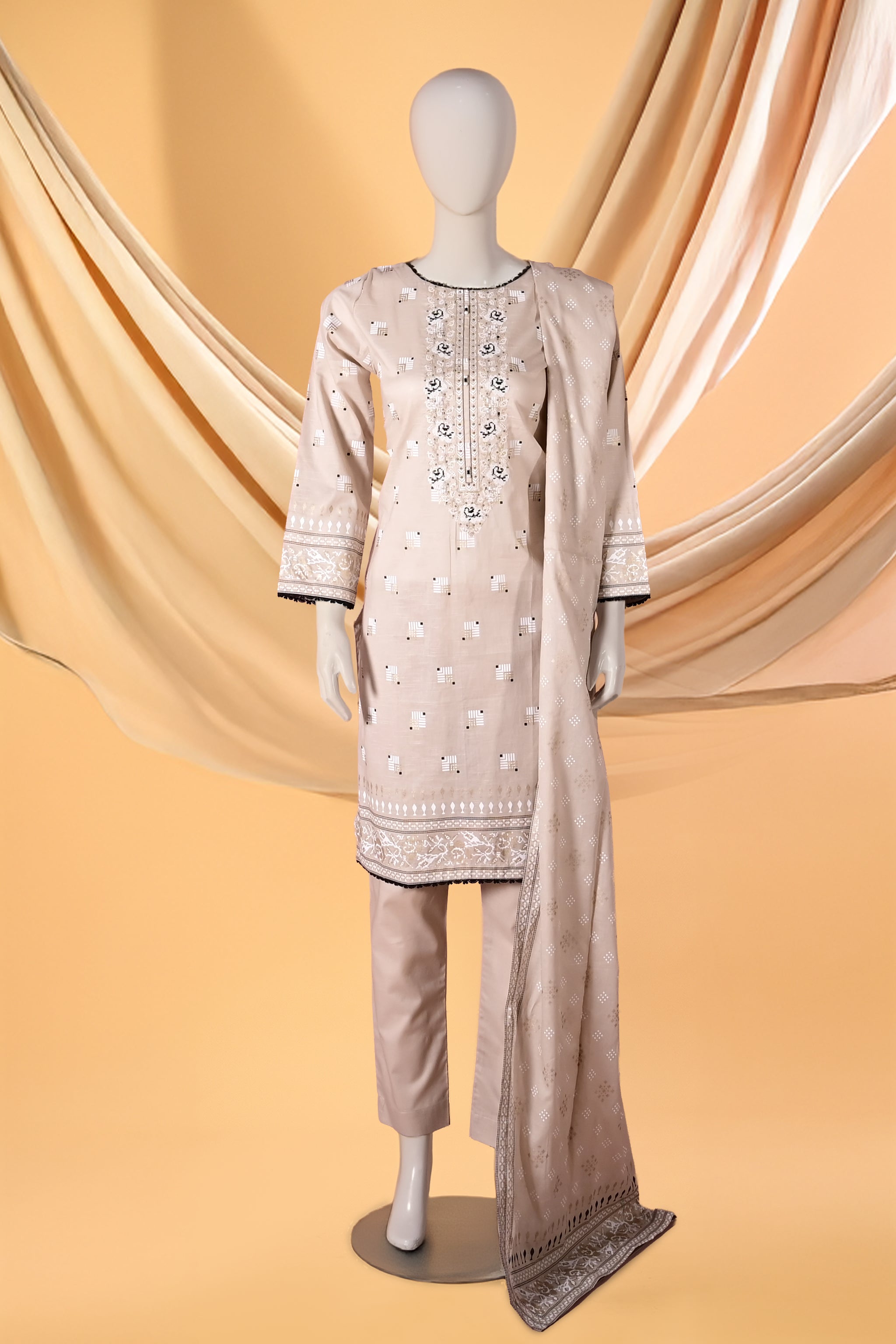 Écru Élégance – 3 Piece Lawn Stitched Suit 15D1060