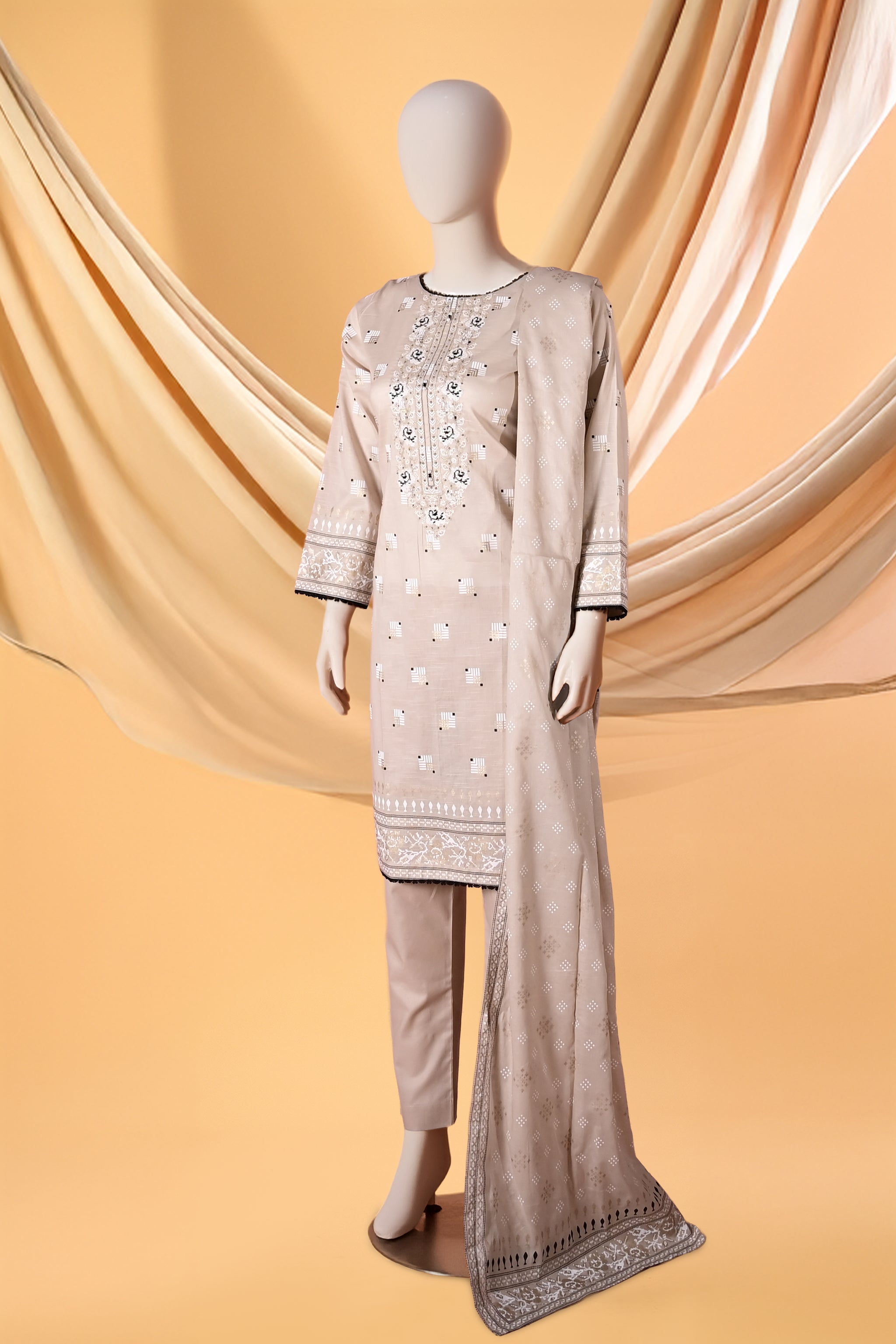 Écru Élégance – 3 Piece Lawn Stitched Suit 15D1060