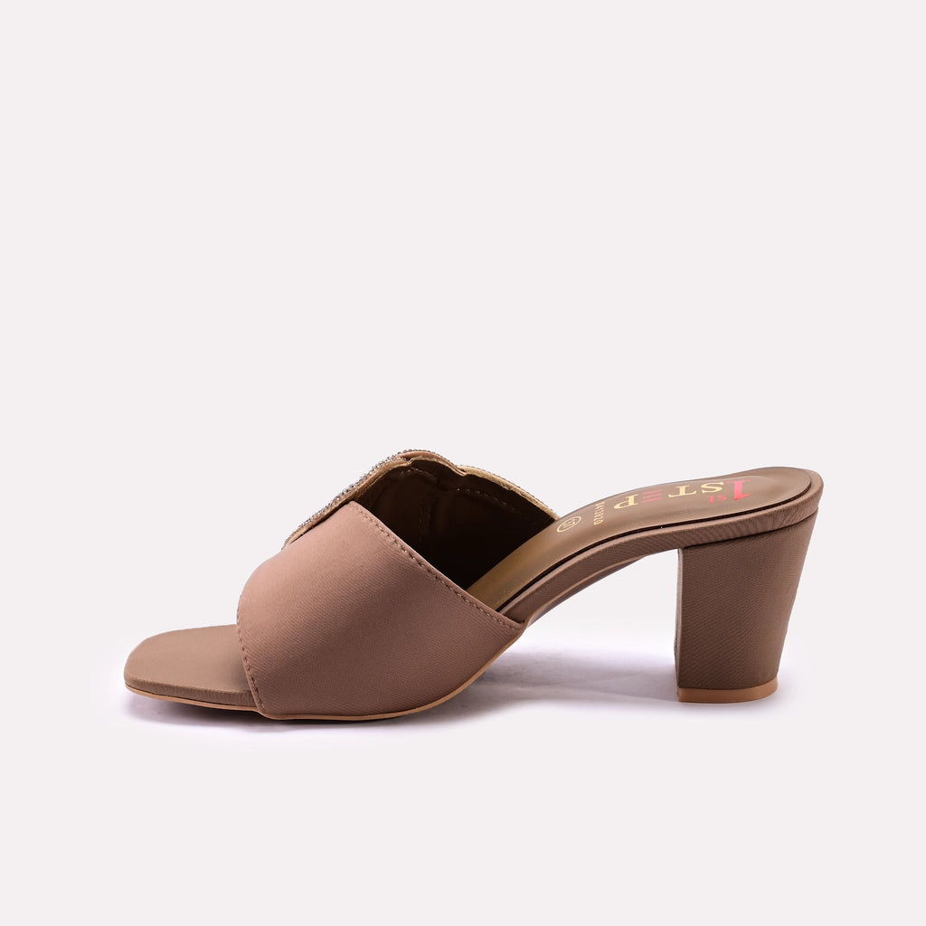 Fancy Slipper Fawn 0413820