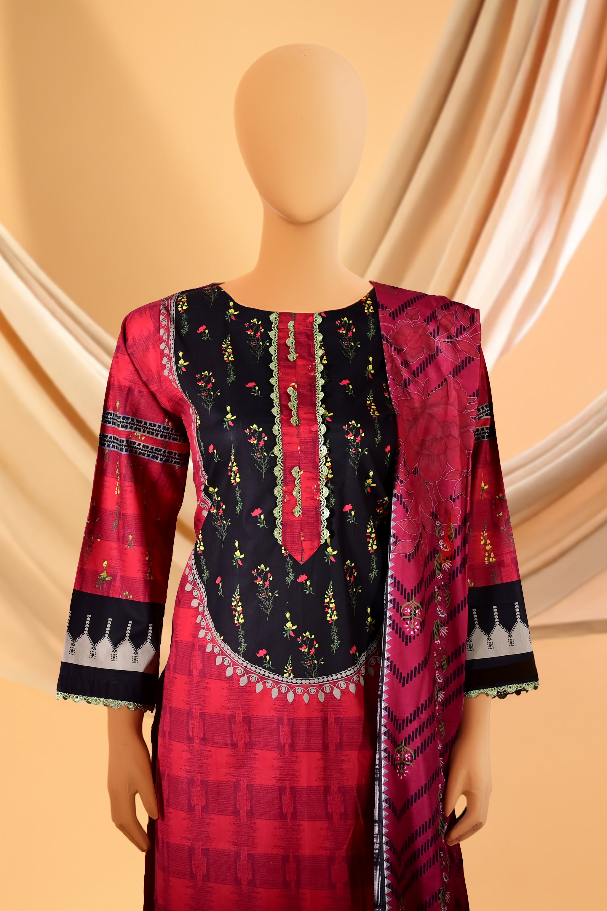 Noor Crimson – 3 Piece Lawn Stitched Suit 15D0150