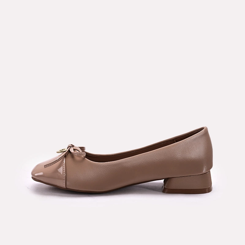 Casual Court Shoes Fawn 0450168