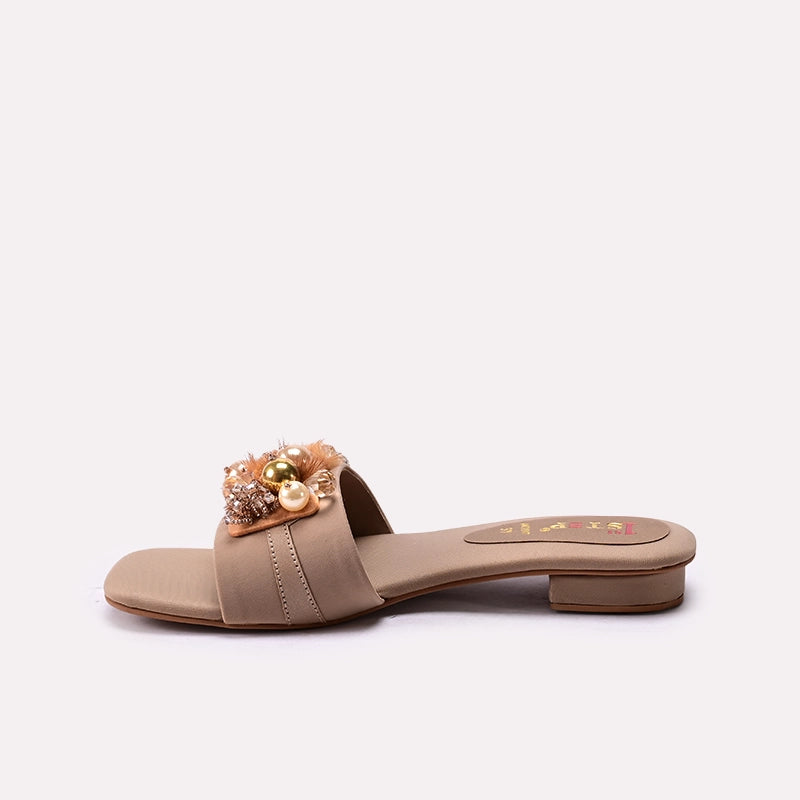 Fancy Slipper Fawn 0413507
