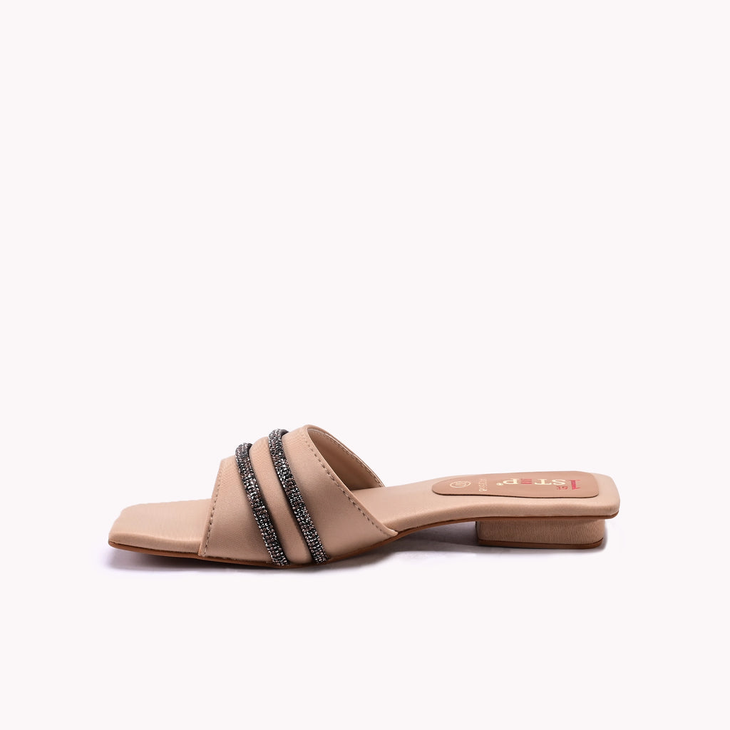 Fancy Slipper Fawn 0413568