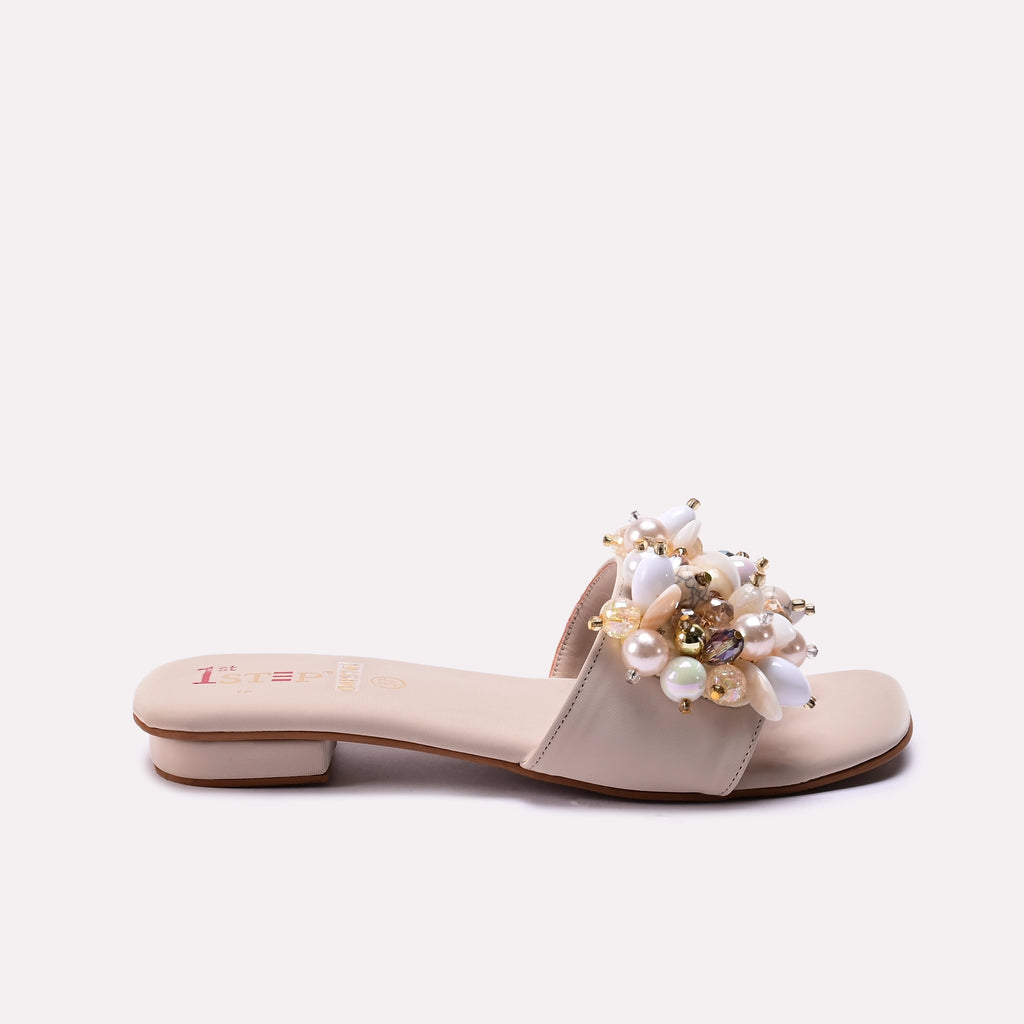 Fancy Slipper Fawn 0413741