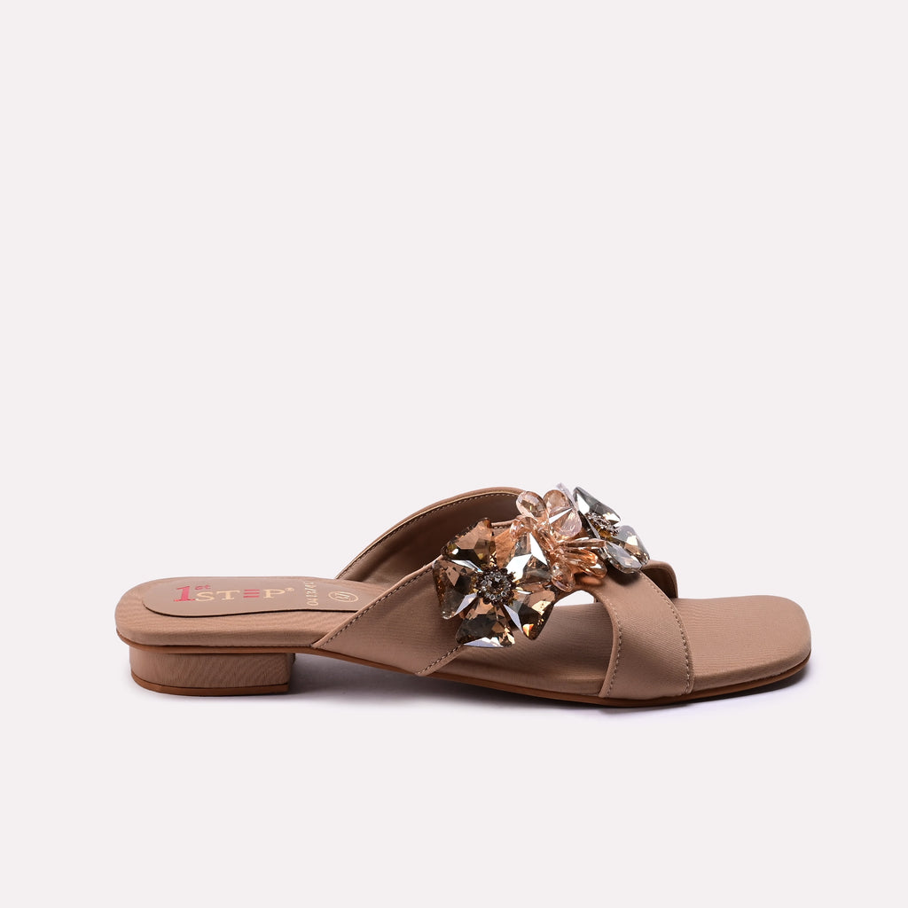Fancy Slipper Fawn 0413745