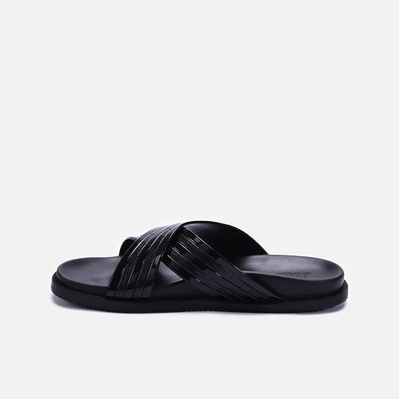 Black Comfy Criss Cross Slippers 0151079
