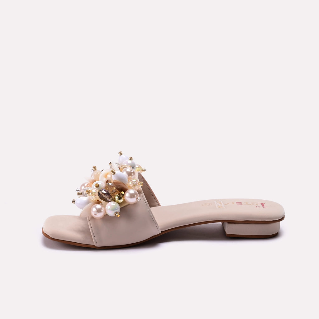 Fancy Slipper Fawn 0413741