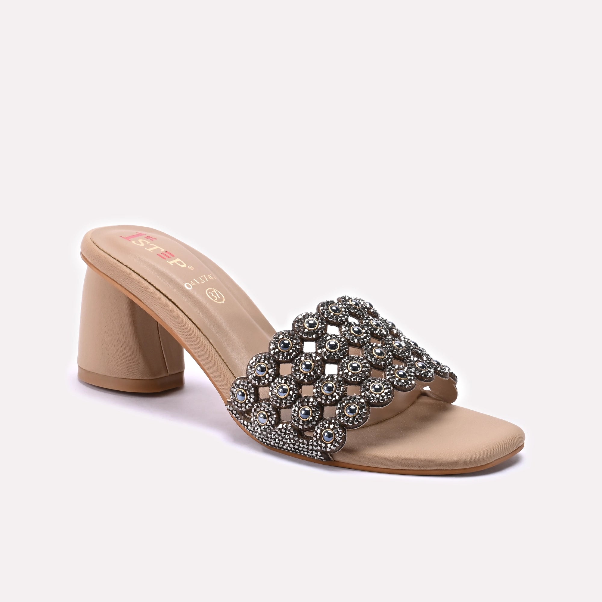 Fancy Slipper Fawn 0413747