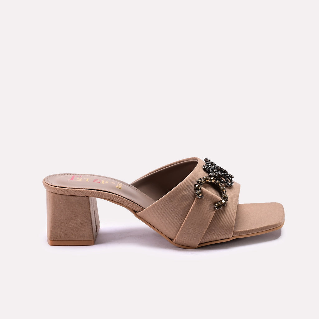 Fancy Slipper Fawn 0413648