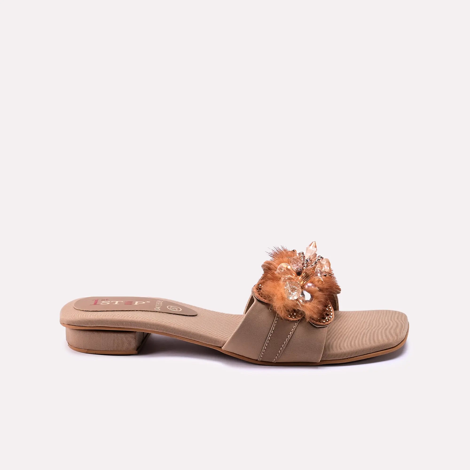 Fancy Slipper Fawn 0413508