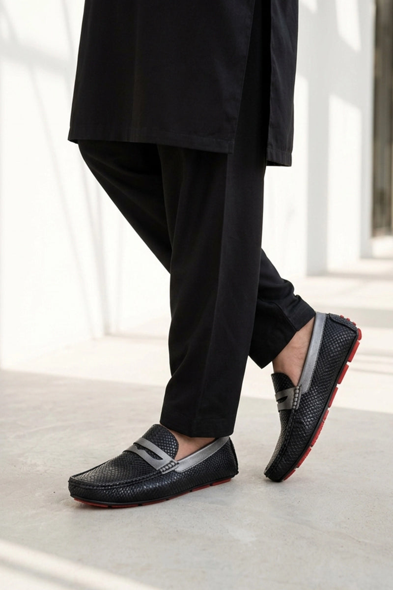Black Dual Ton Textured Loafers 0130938