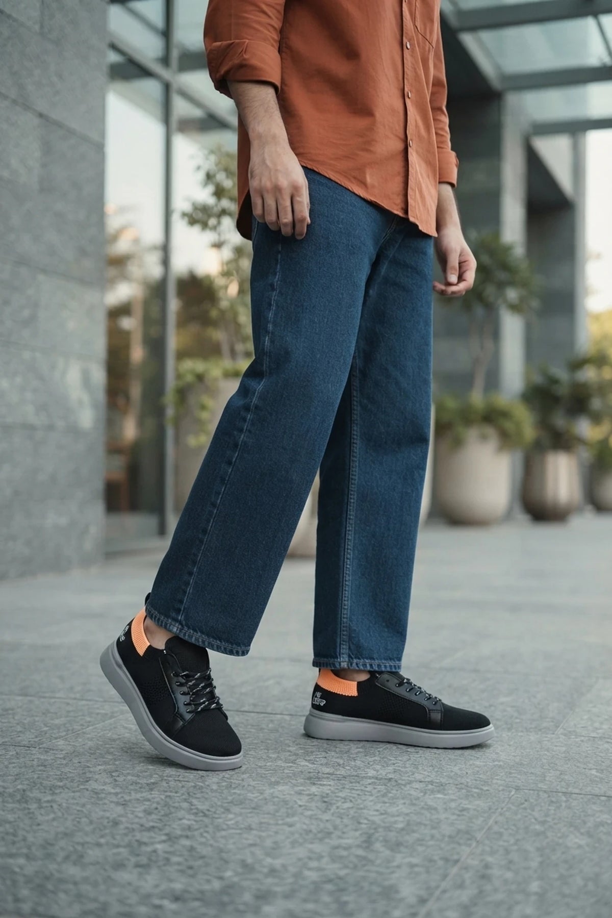 Black Trendy Sneakers 0120547
