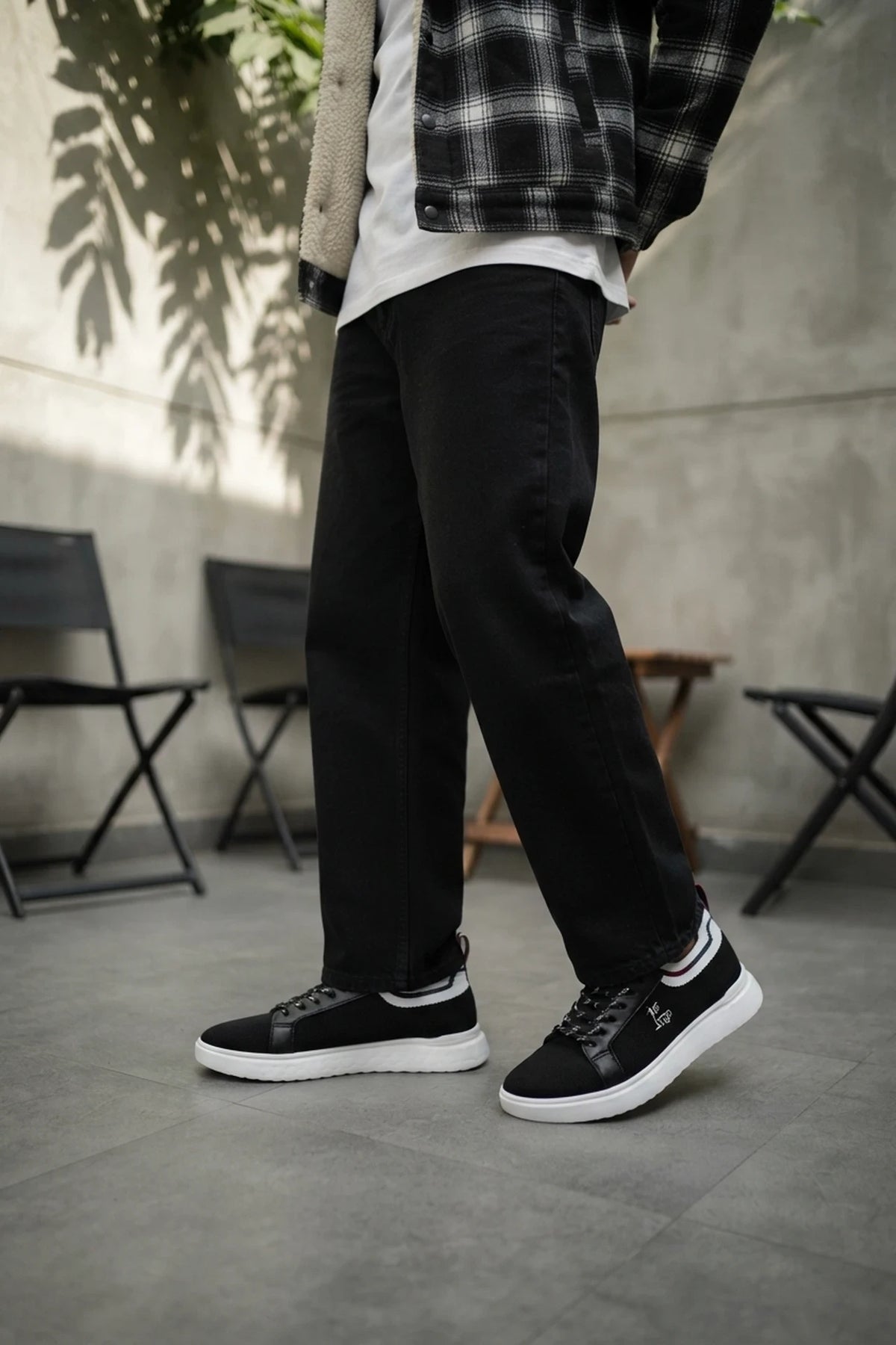 Black Walking Sneakers For Men 0120546