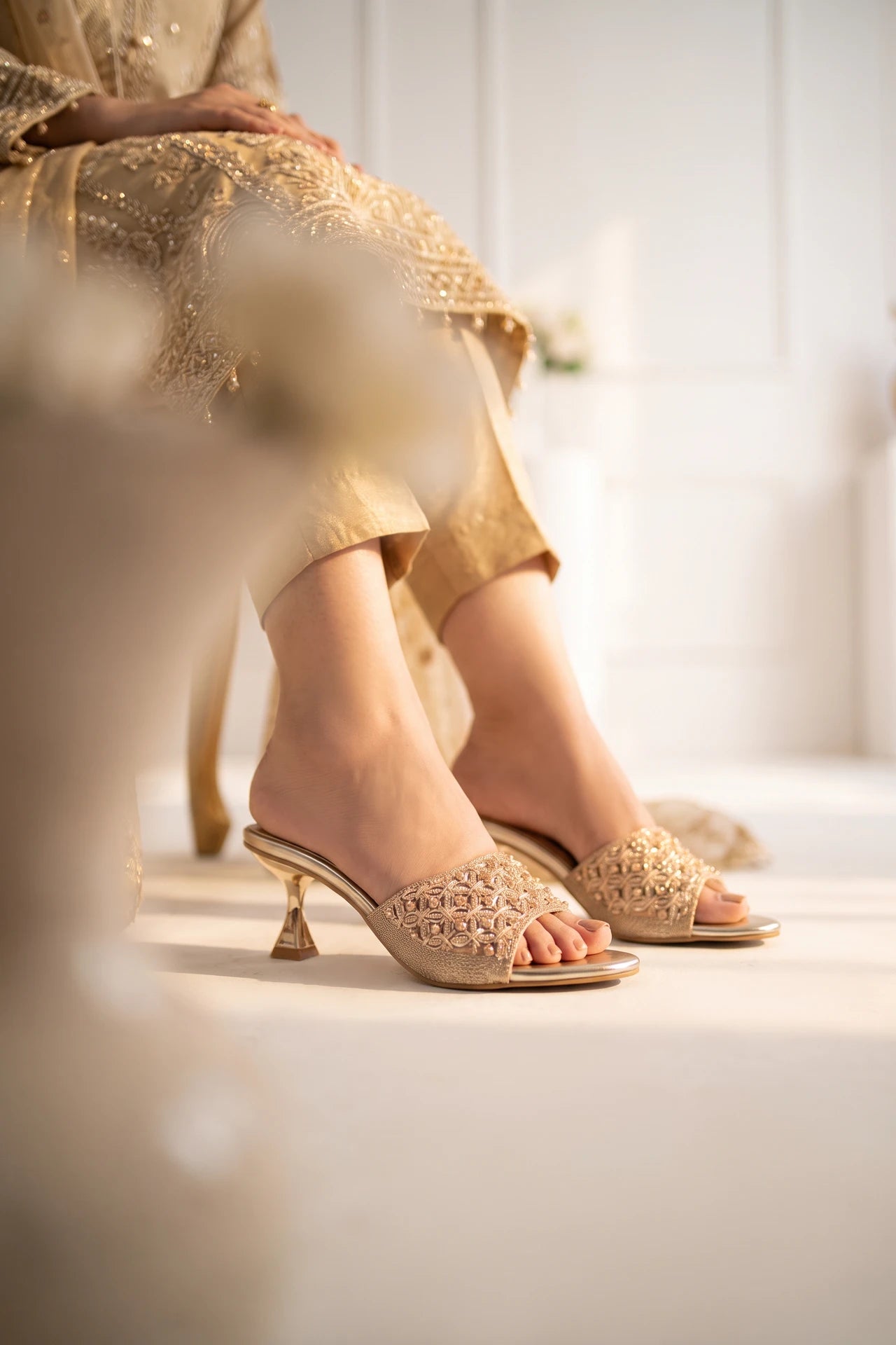 Bridal Slipper Golden 0413477
