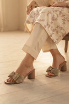 Fancy Slipper Fawn 0413534