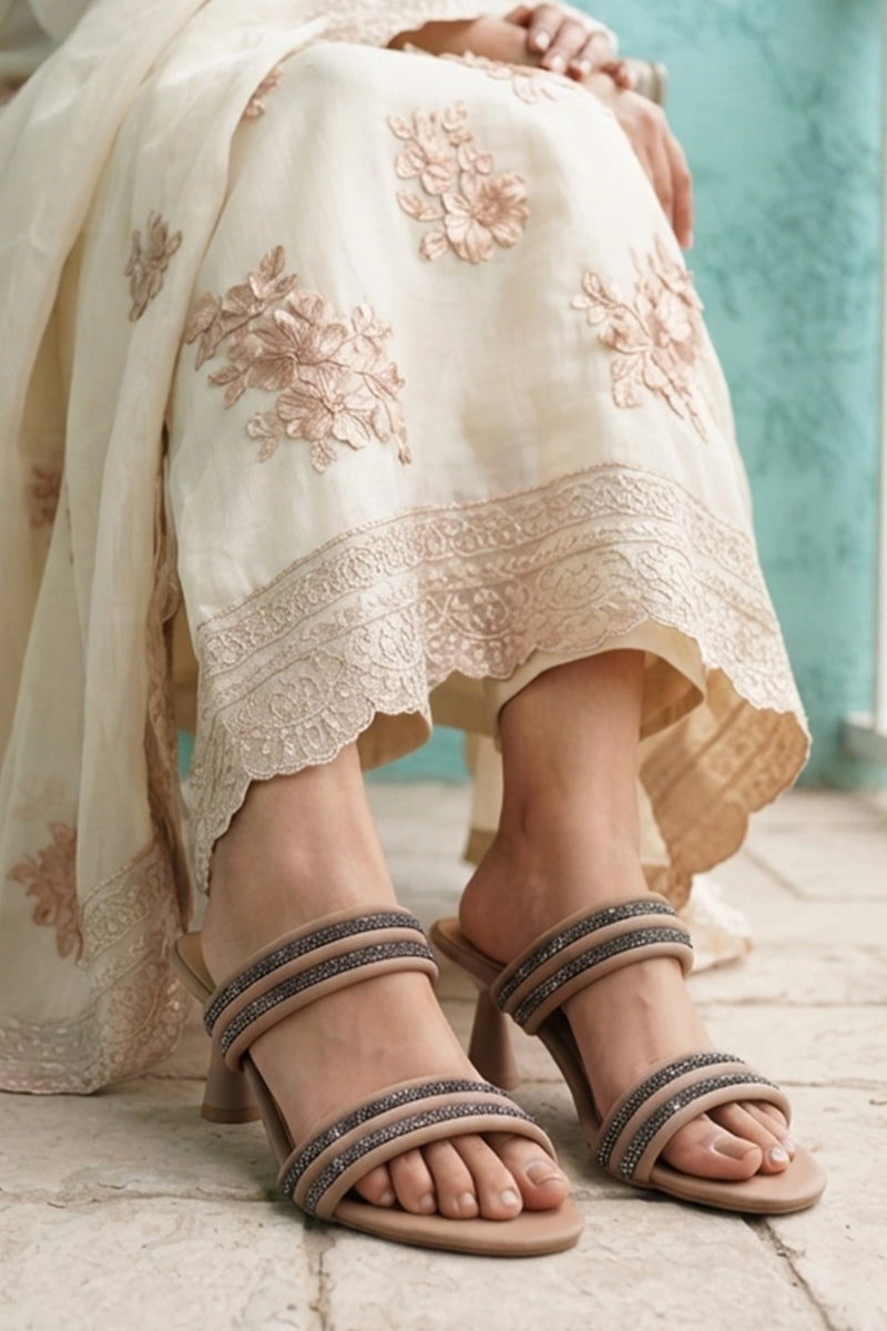 Fancy Slipper Fawn 0413619