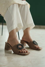 Fancy Slipper Fawn 0413641
