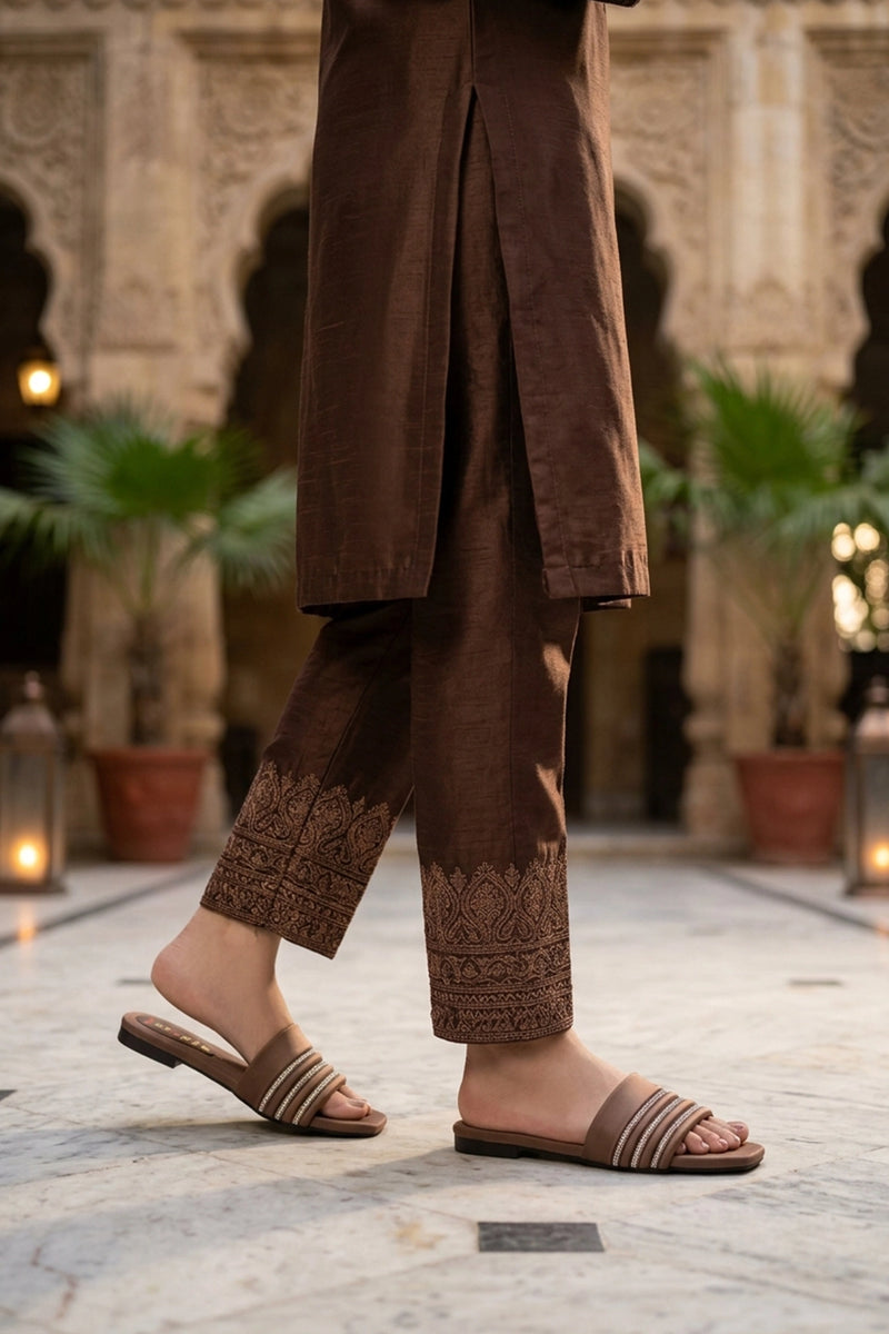 Fancy Slipper Fawn 0413797