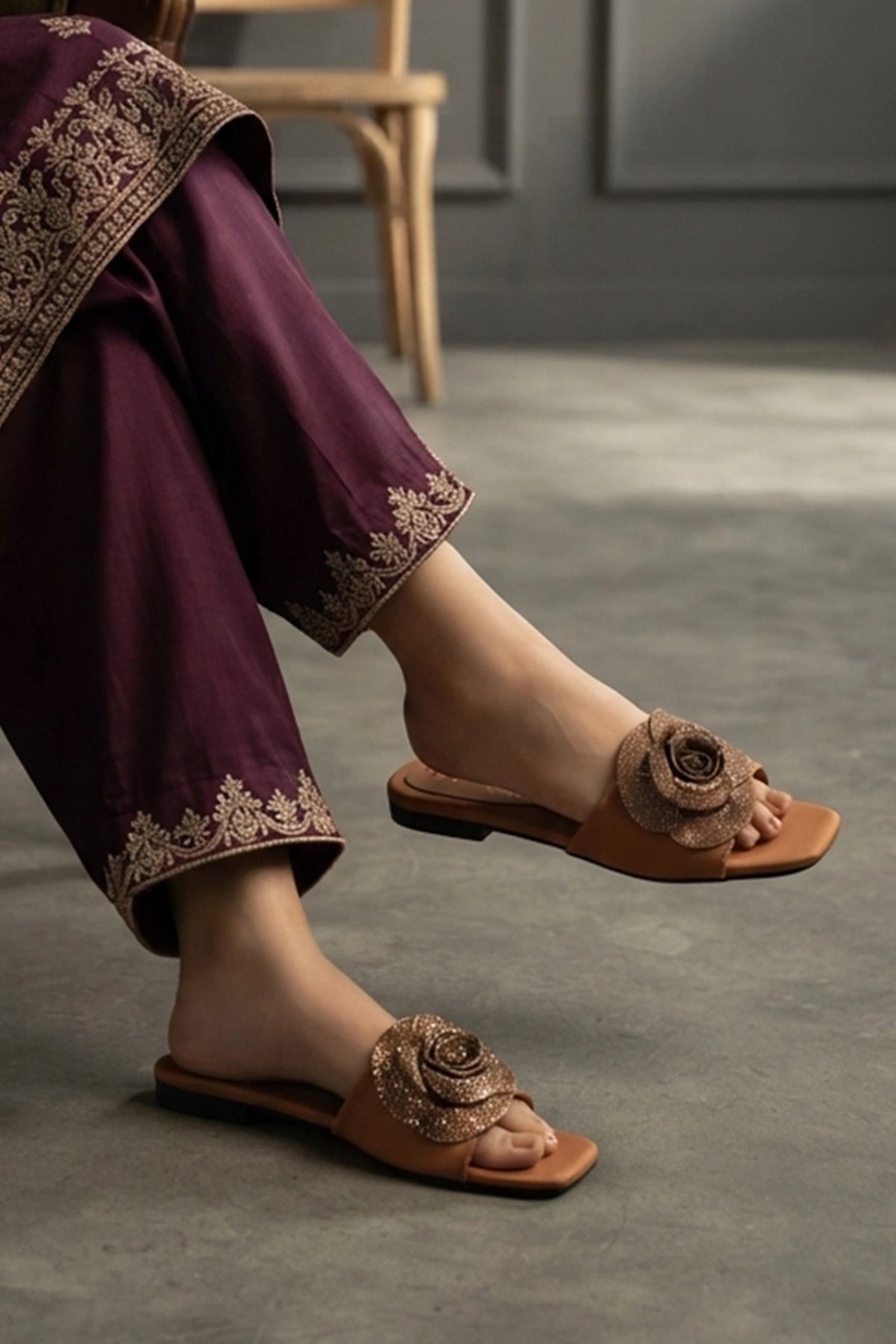 Fancy Slipper Fawn 0413804