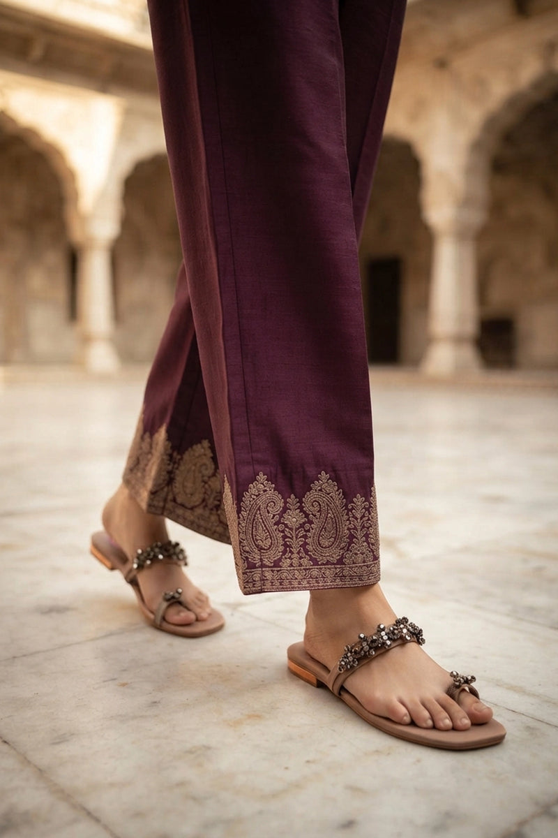 Fancy Slipper Fawn 0413874