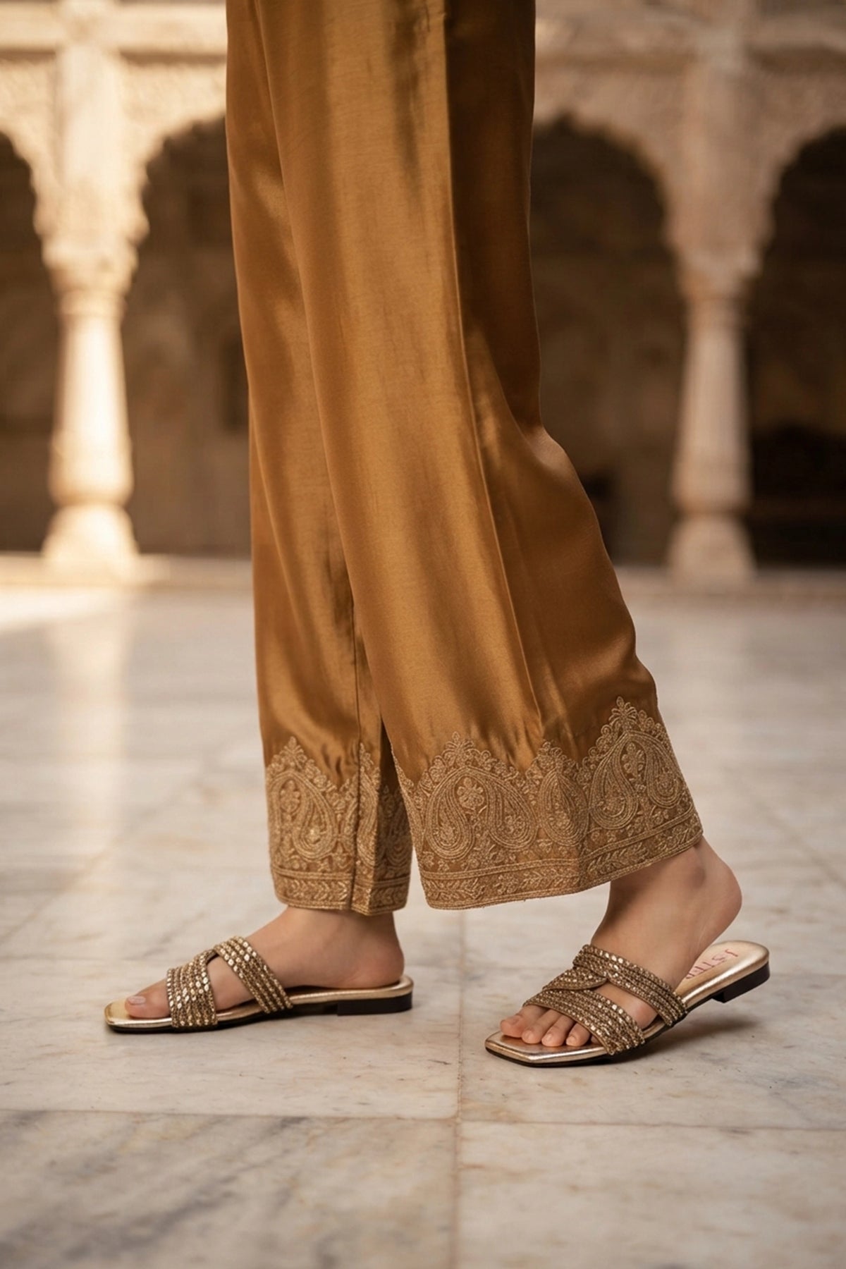 Fancy Slipper Golden 0413792