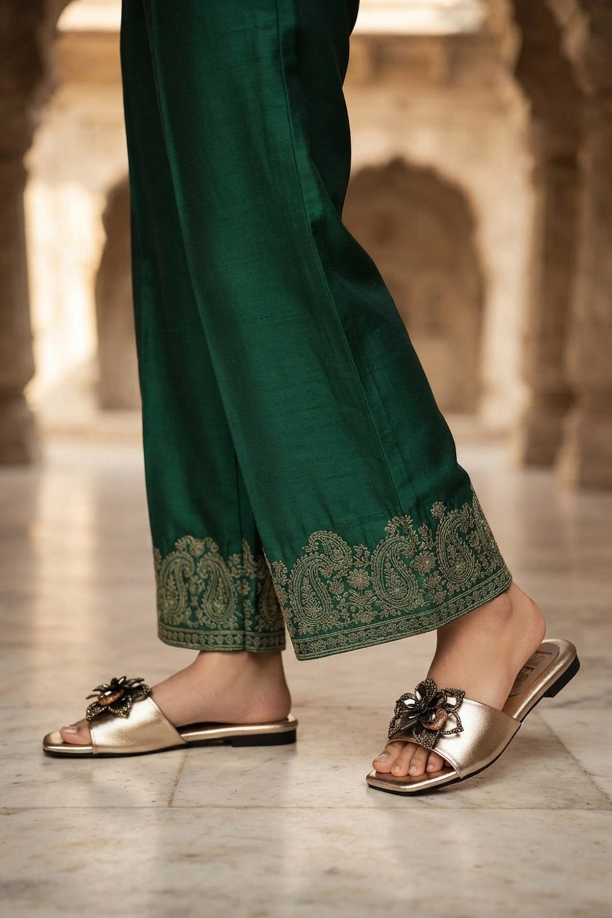 Fancy Slipper Golden 0413794