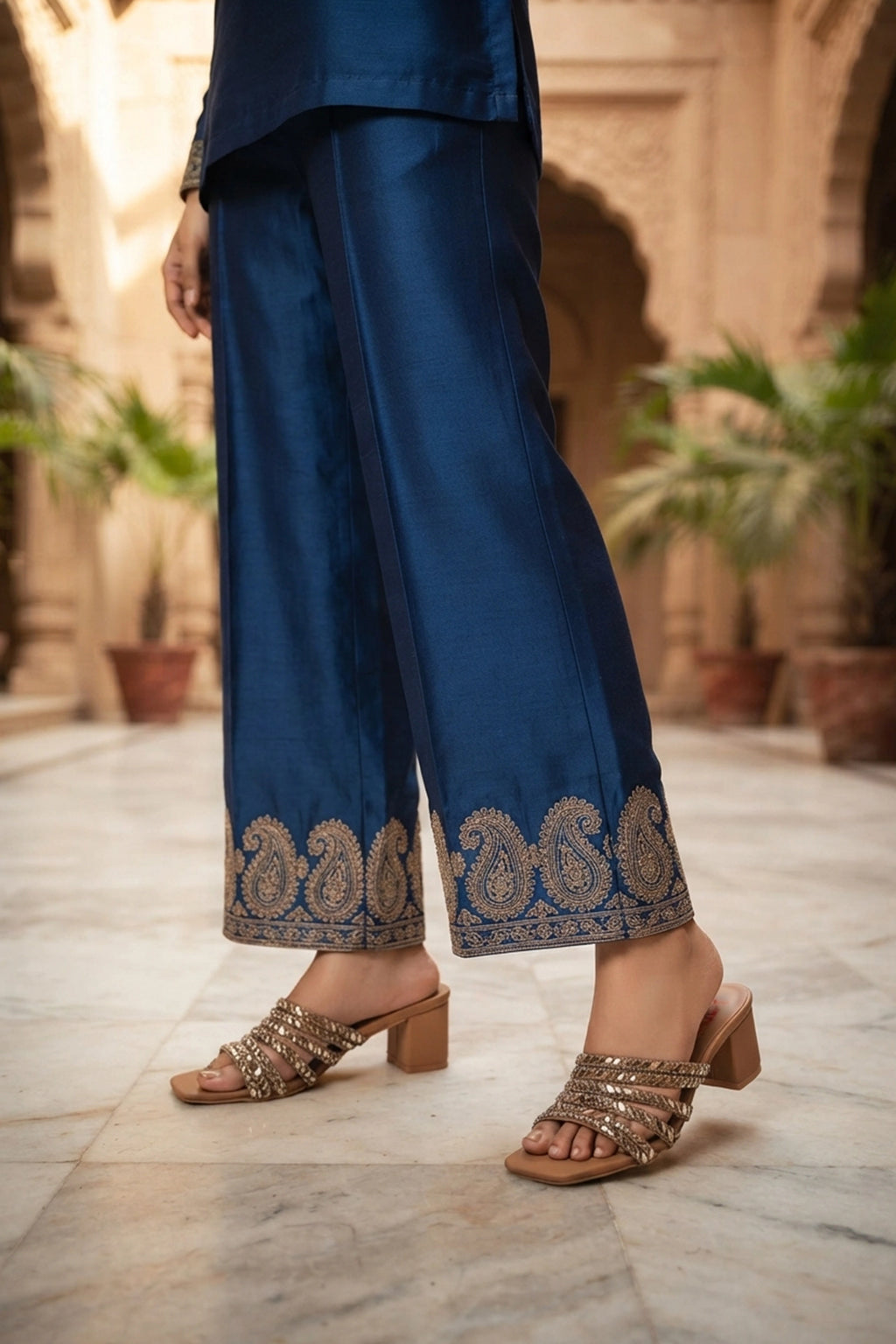 Fancy Slipper Golden 0413851
