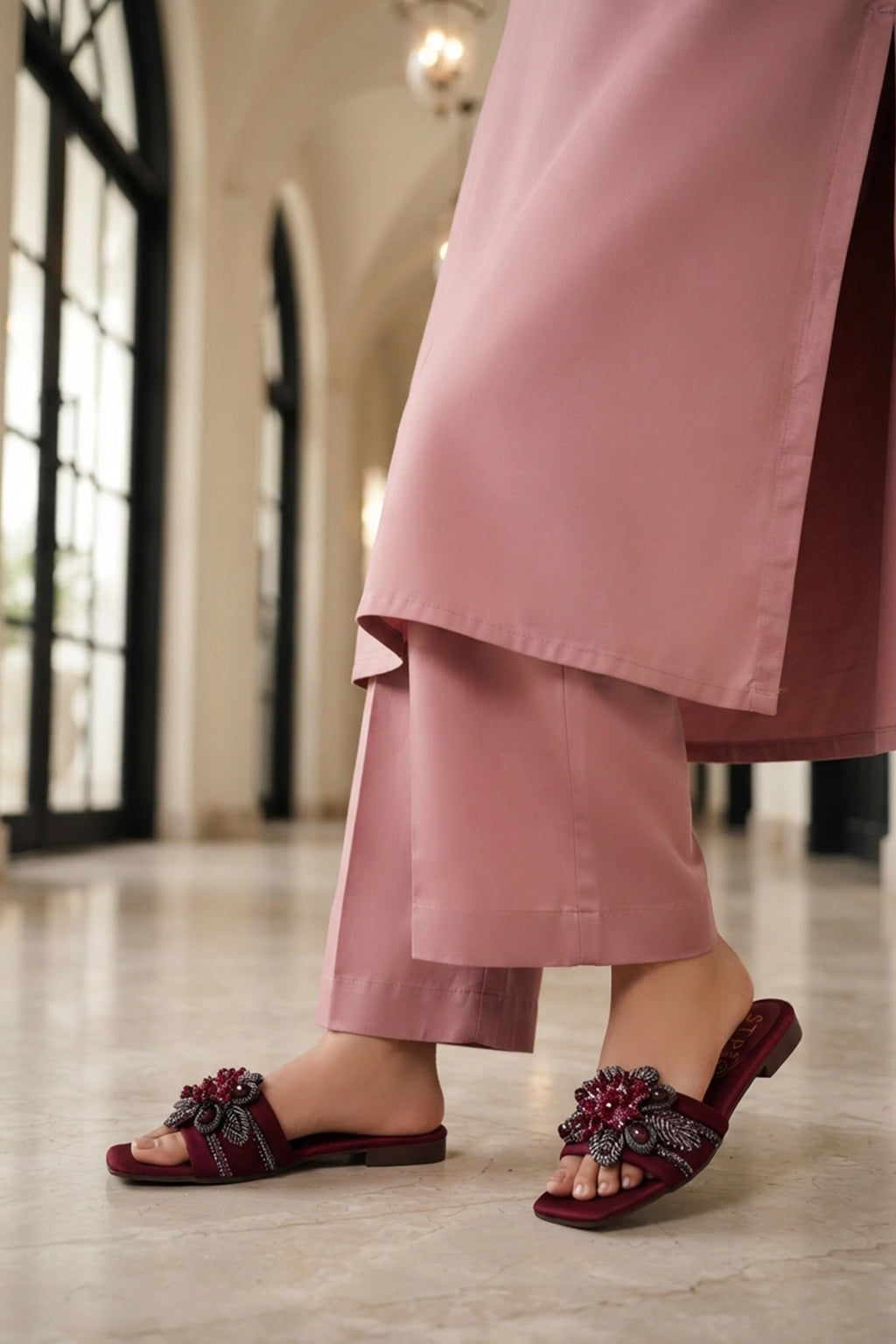 Fancy Slipper Maroon 0413677
