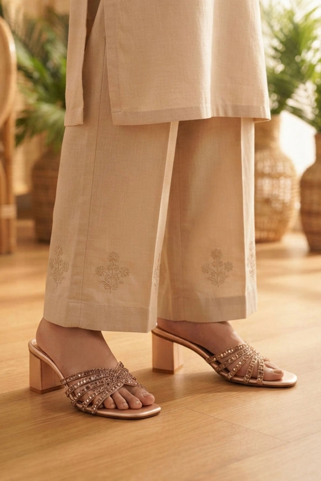 Fancy Slipper Peach 0413811