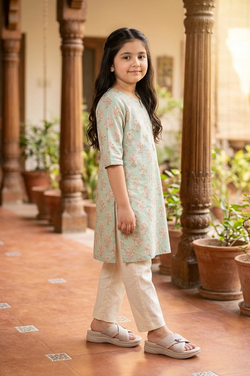 Girl Fancy Slipper Golden 0730374