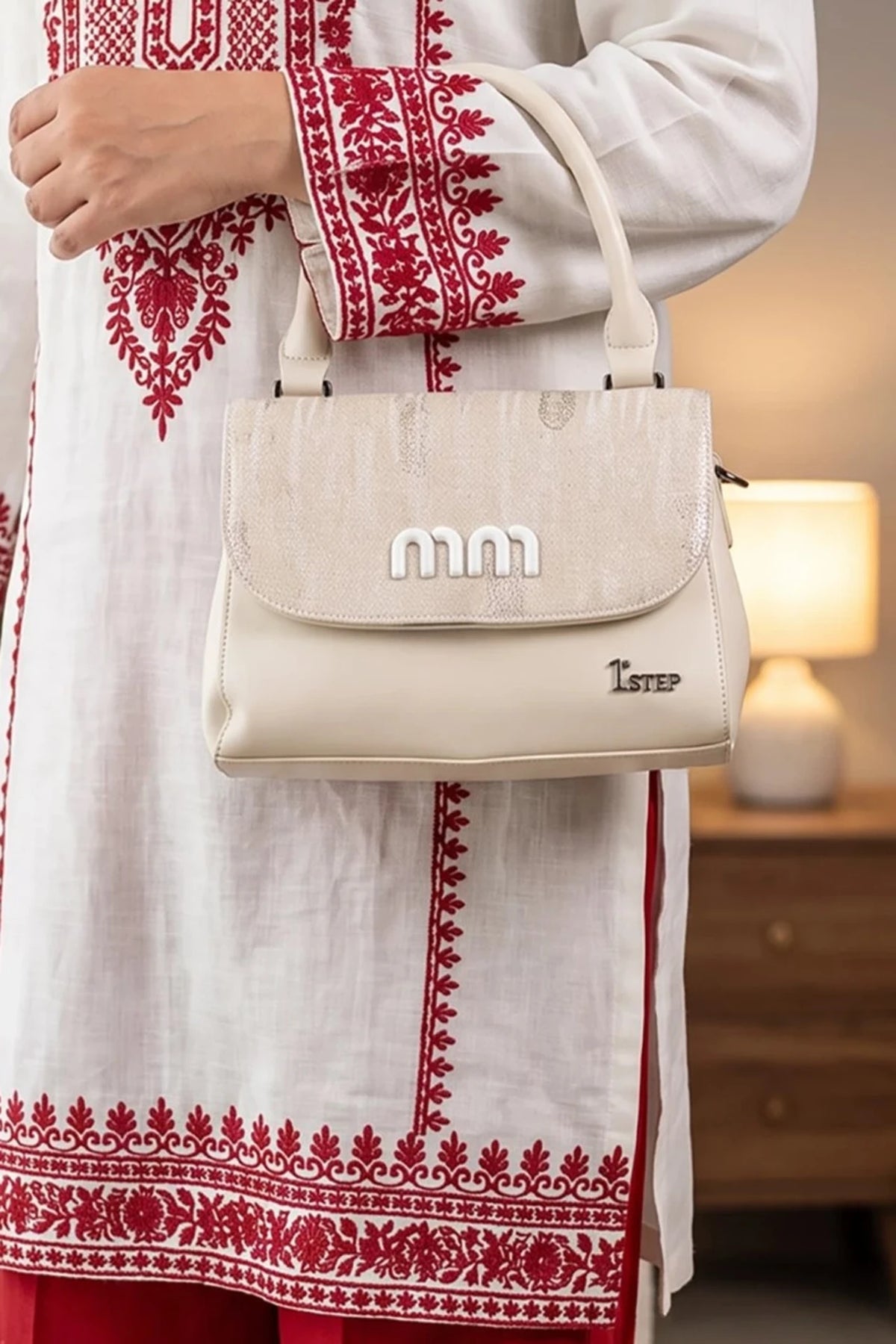 Hand Bag Fawn 0322331