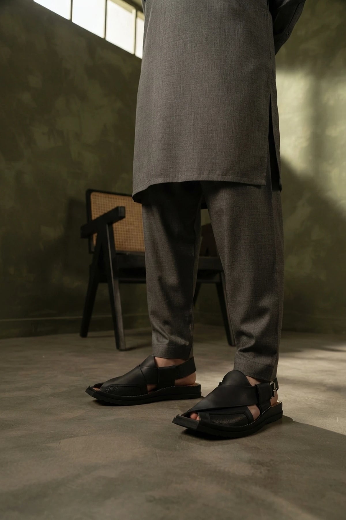 Kaptan Peshawri Sandal Black 0140992