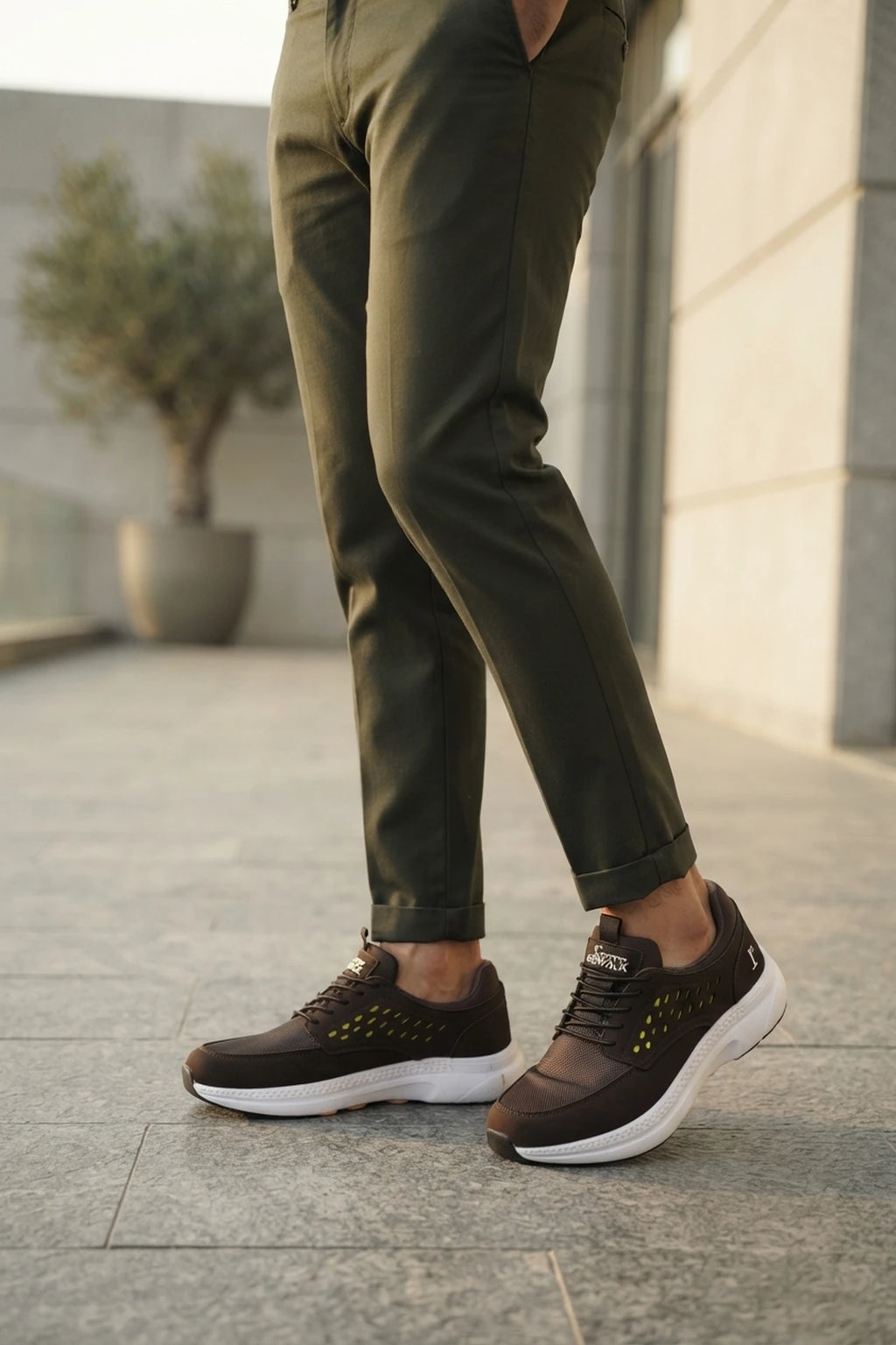 Sneaker Shoes Brown 0120654