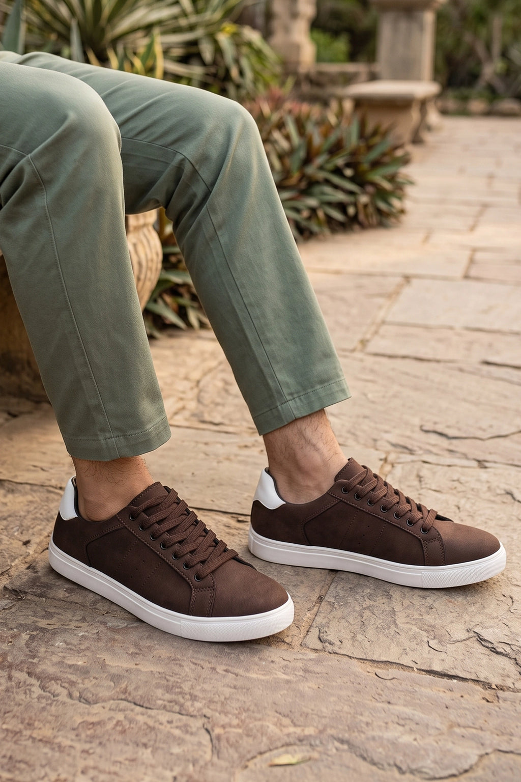 Sneaker Shoes Dark Brown 0120736
