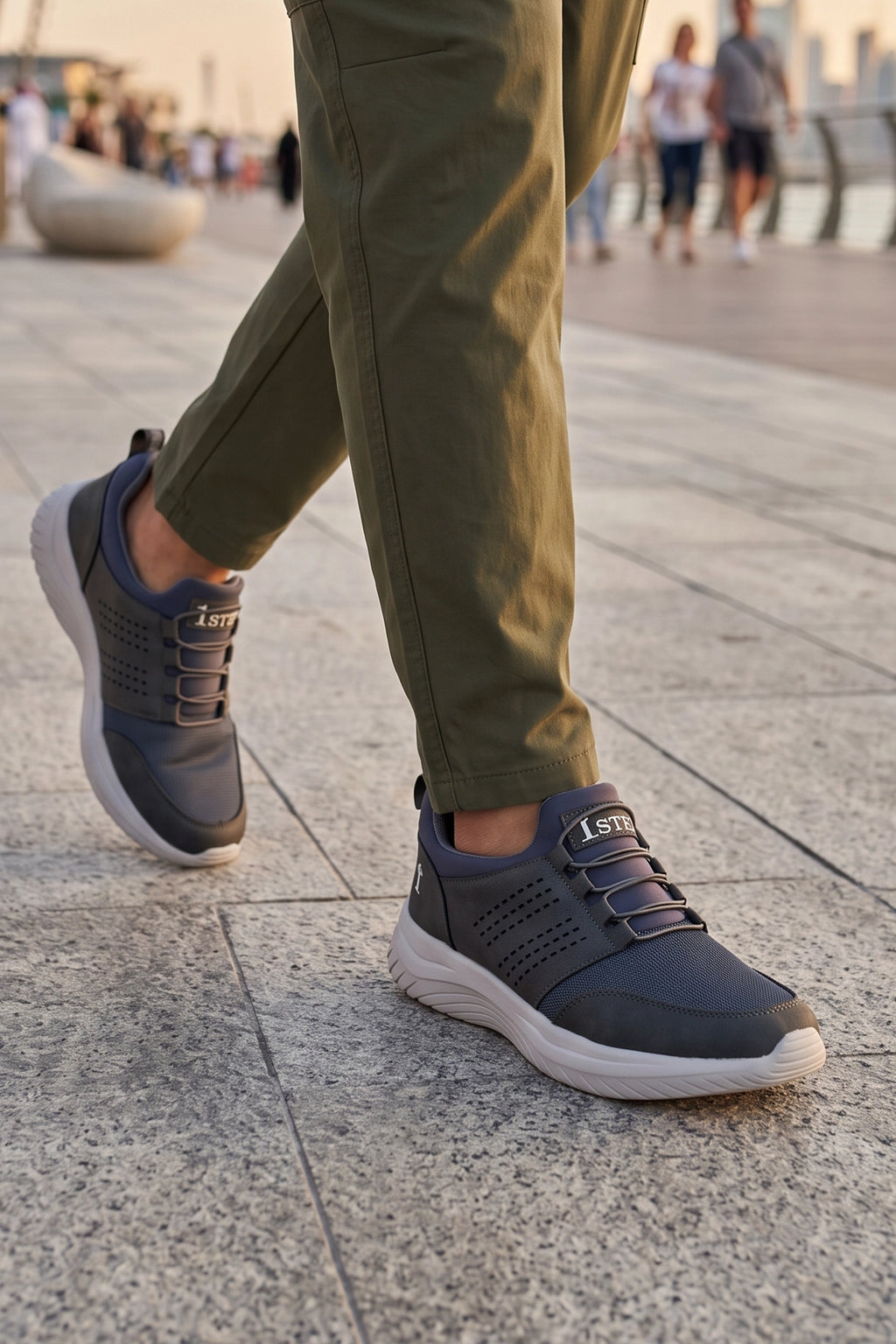 Sneaker Shoes Gray 0120657