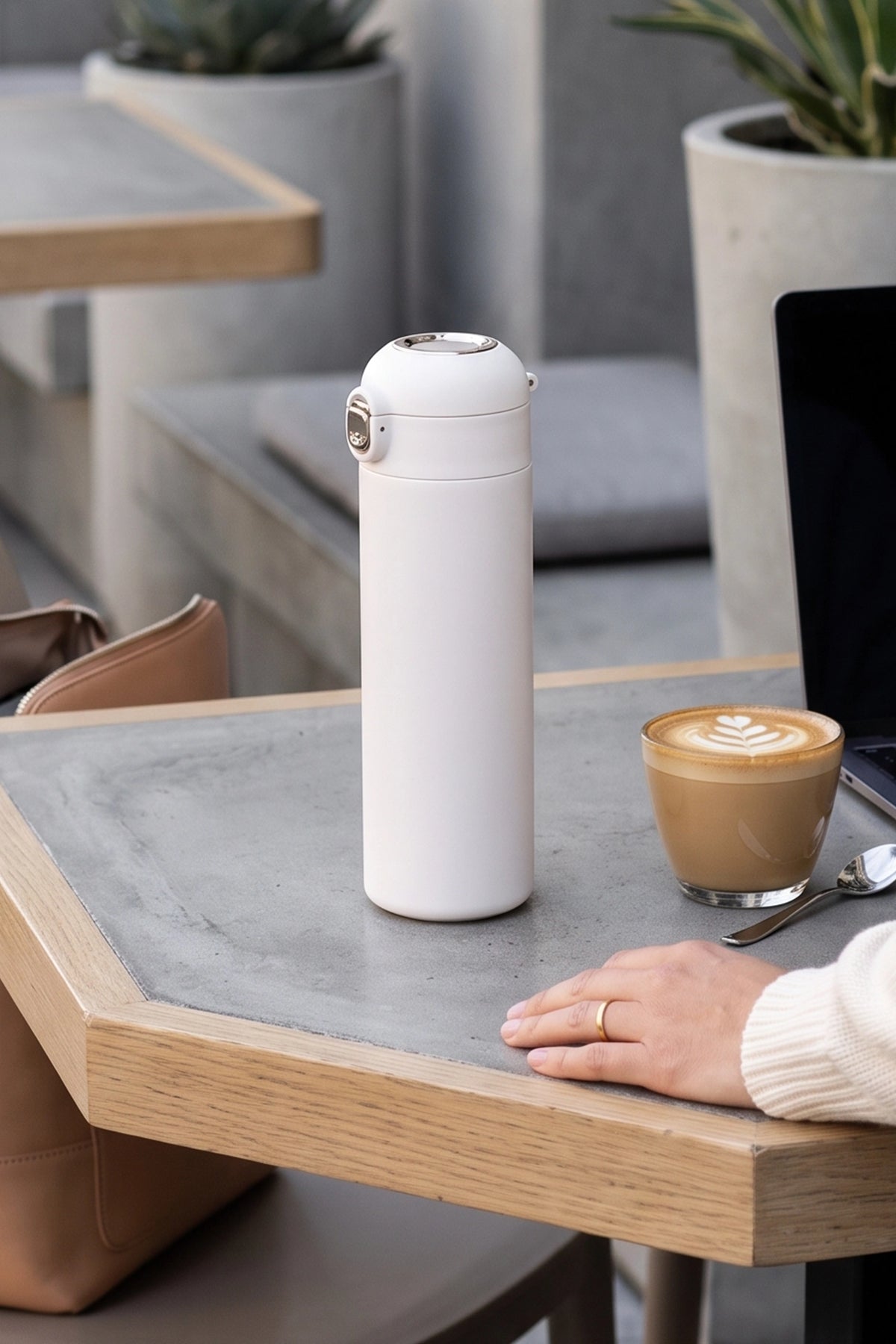 Water Bottle White 1610038
