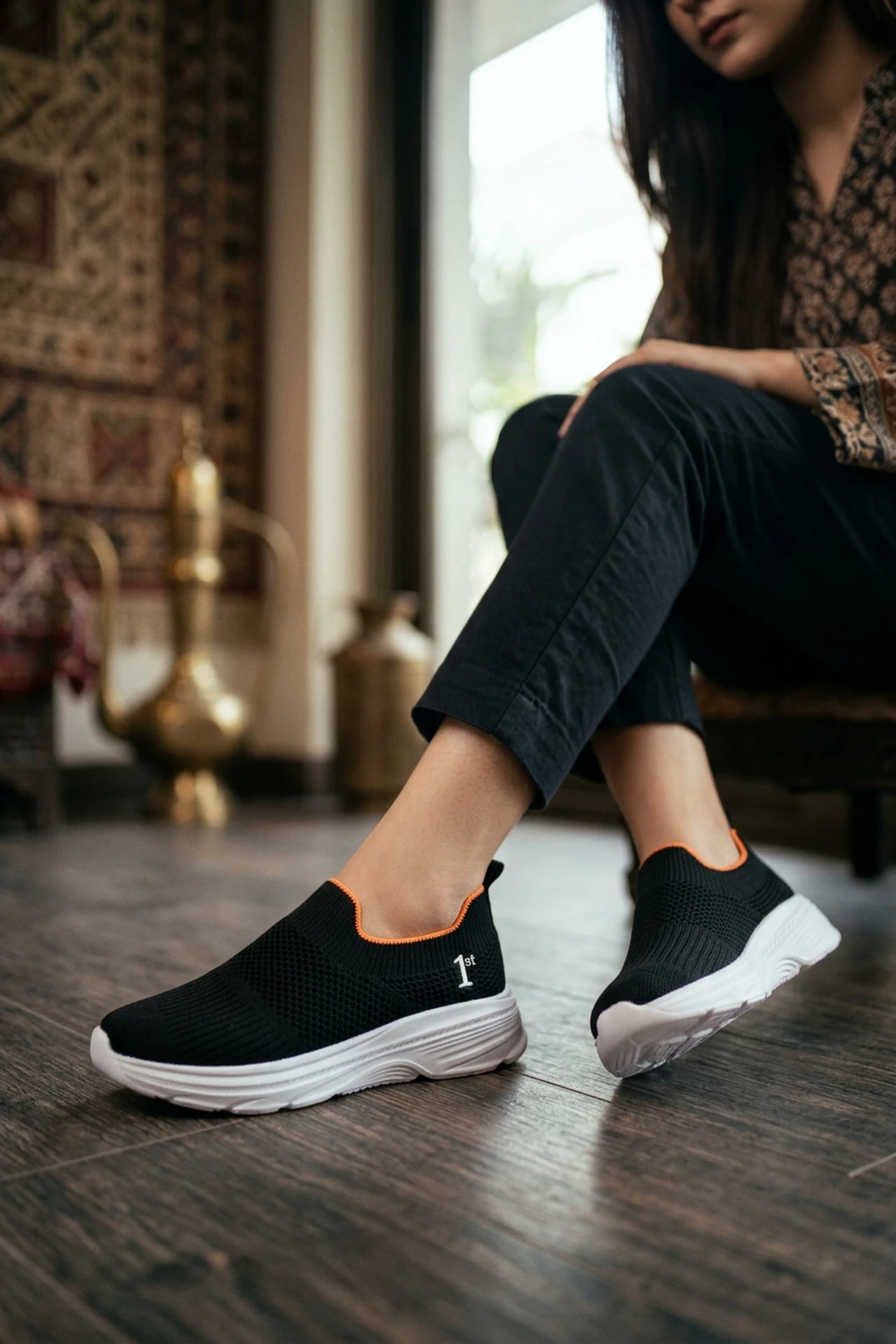 Women Black Sneaker Shoes 0440785