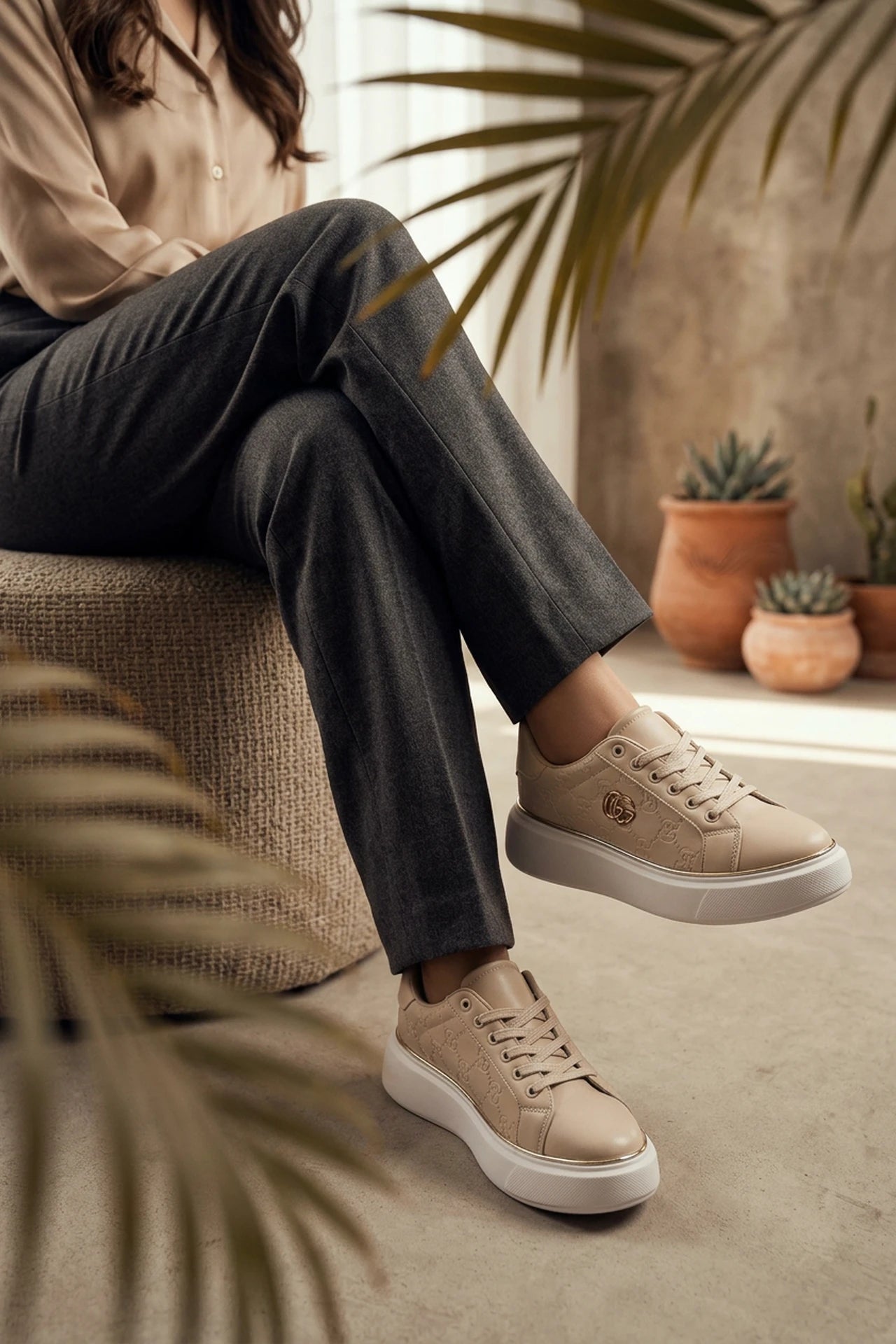 Women Fawn Lace up Sneakers 0440645