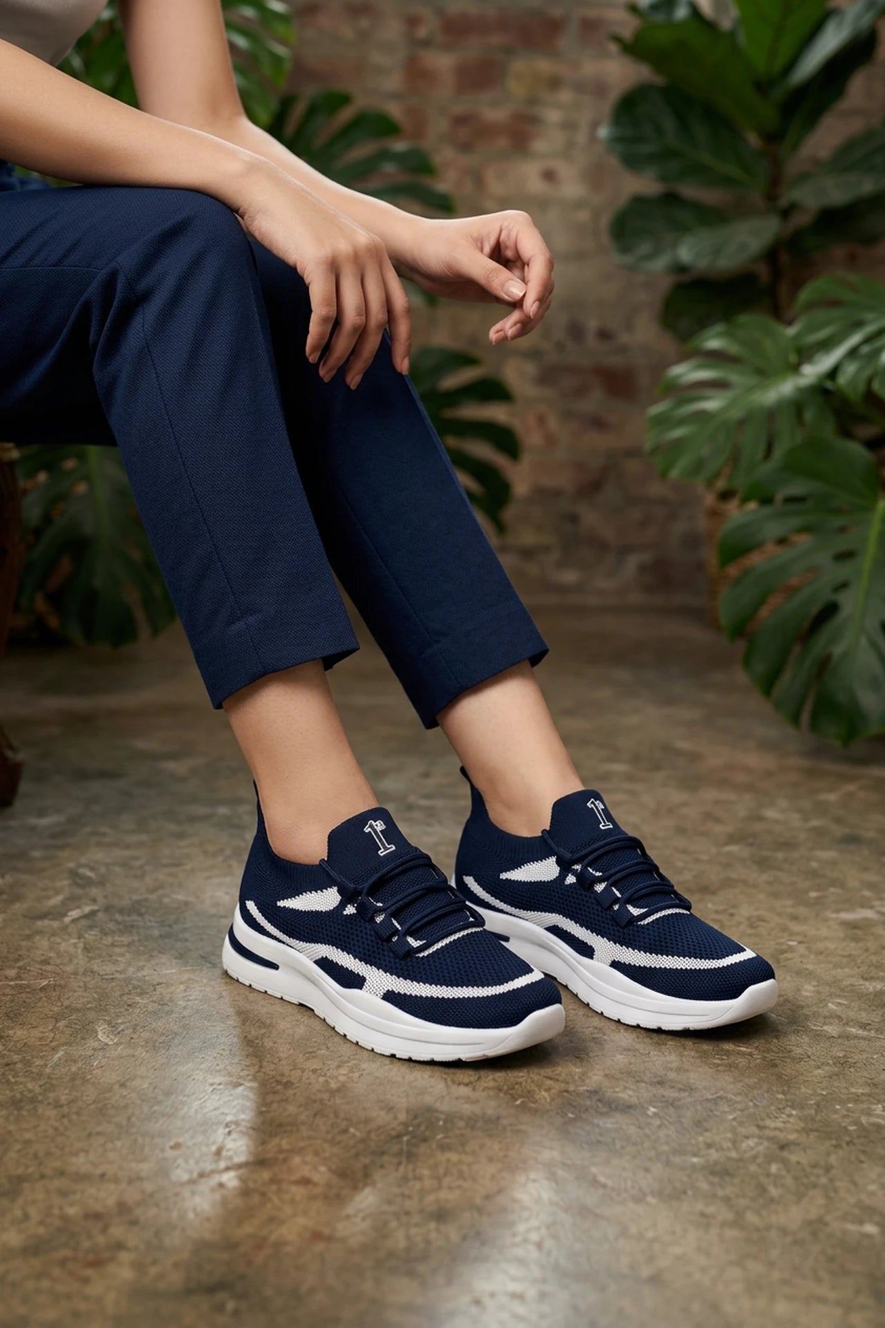 Women Gwendolyn Blue Perforated Sneakers 0440739
