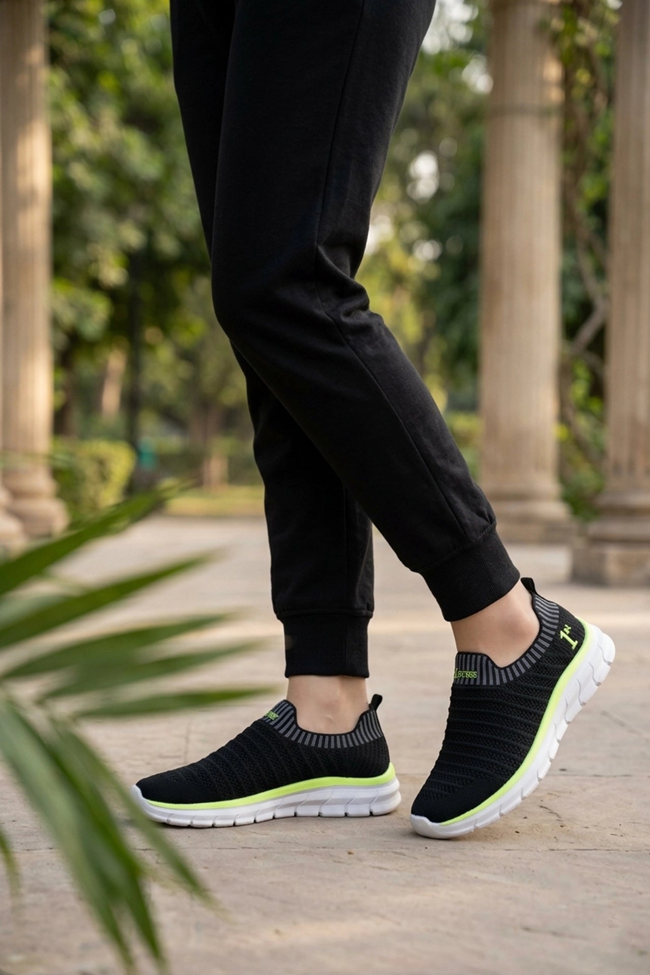 Women Sneaker Shoes Black 0441000