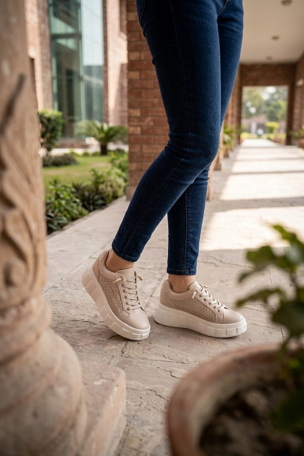 Women Sneaker Shoes Fawn 0440937