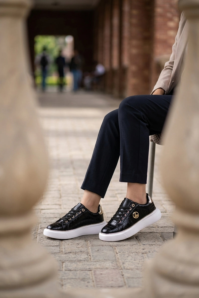 Women Urban Vibe Black Platform Sneakers 0440699