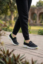Women Womens Black Sneakers 0440857