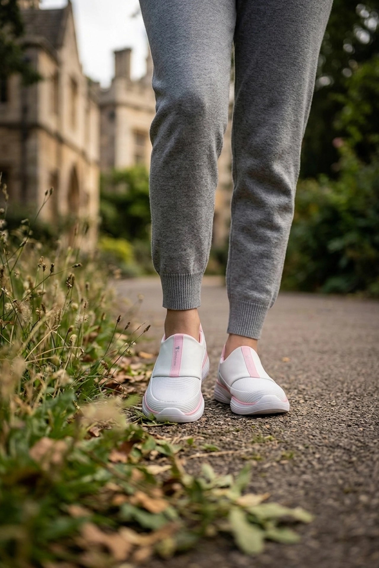 Women Womens White Sneakers 0440854