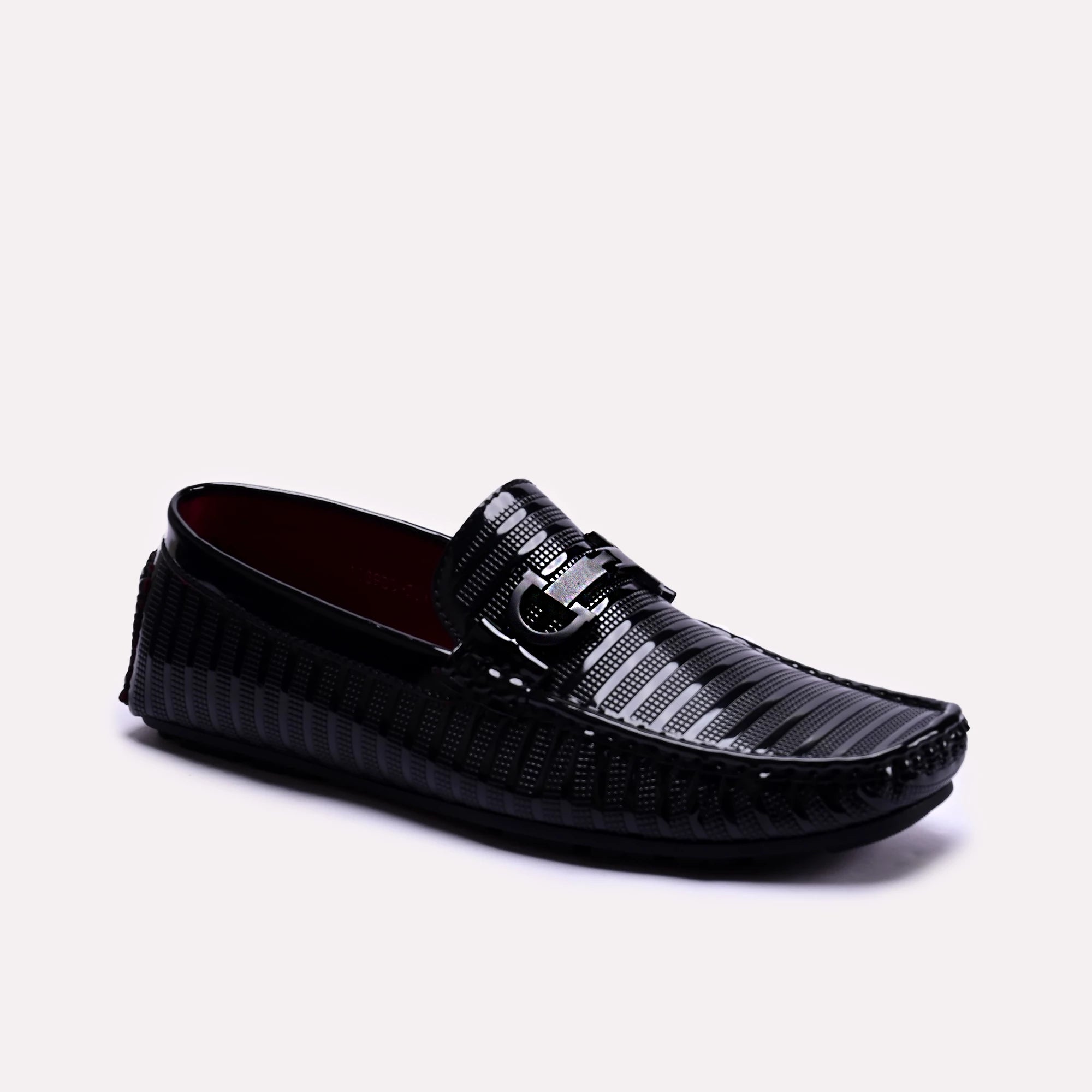 alvin_black_striped_loafers_0130795_1.webp